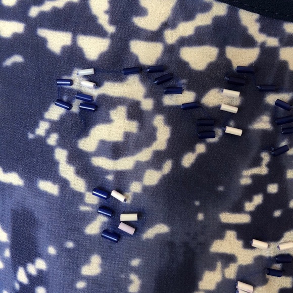 Tops - Picture 6 of 8